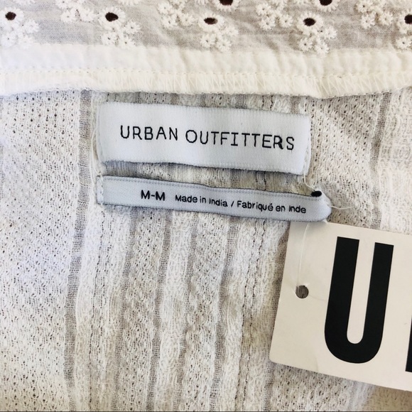 ⚡️FINAL SALE⚡️Urban Outfitters Lace Crop Top - Picture 7 of 7